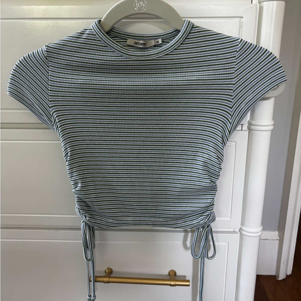 Gray and White Ruched Crop T-Shirt